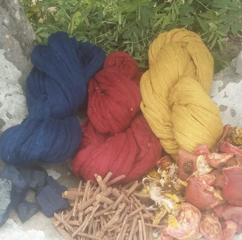 Naturally dyed yarns. 