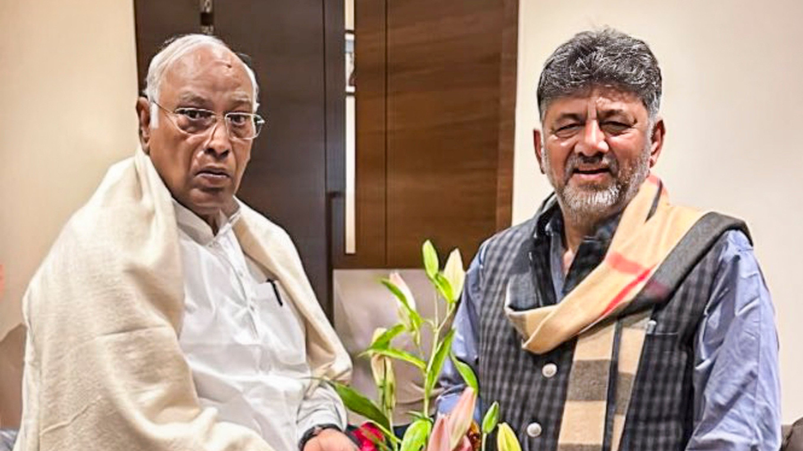 A day after Delhi visit, Deputy CM D K Shivakumar meets Mallikarjun Kharge