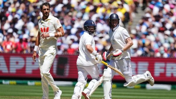 Australia all out for 132, England to chase 175 for victory in Ashes test cricket