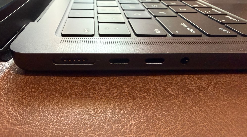 Apple MacBook Pro M5's right side view.