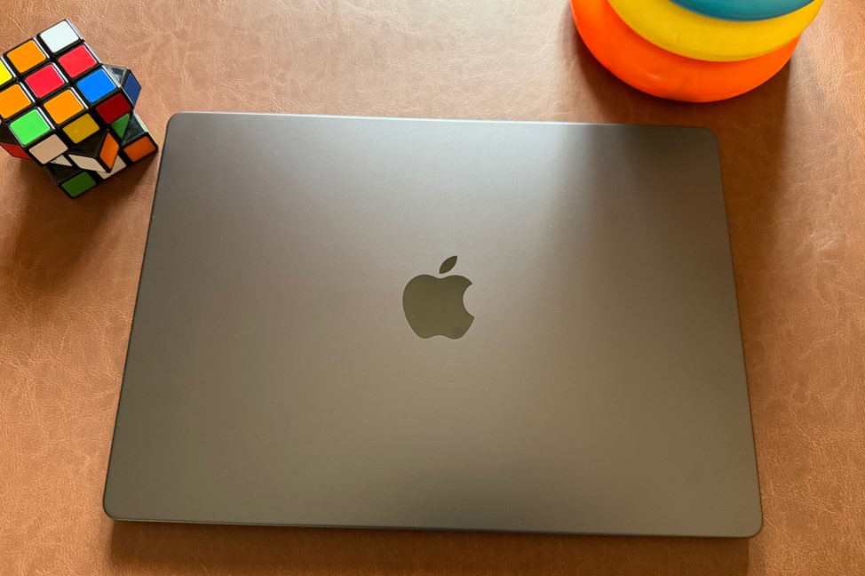 Apple MacBook Pro M5.