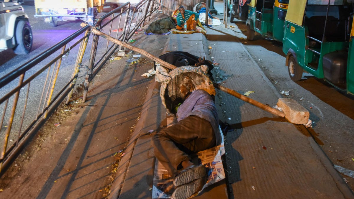 Homeless people from streets of Bengaluru refuse night shelters, claim they are 'poorly maintained'