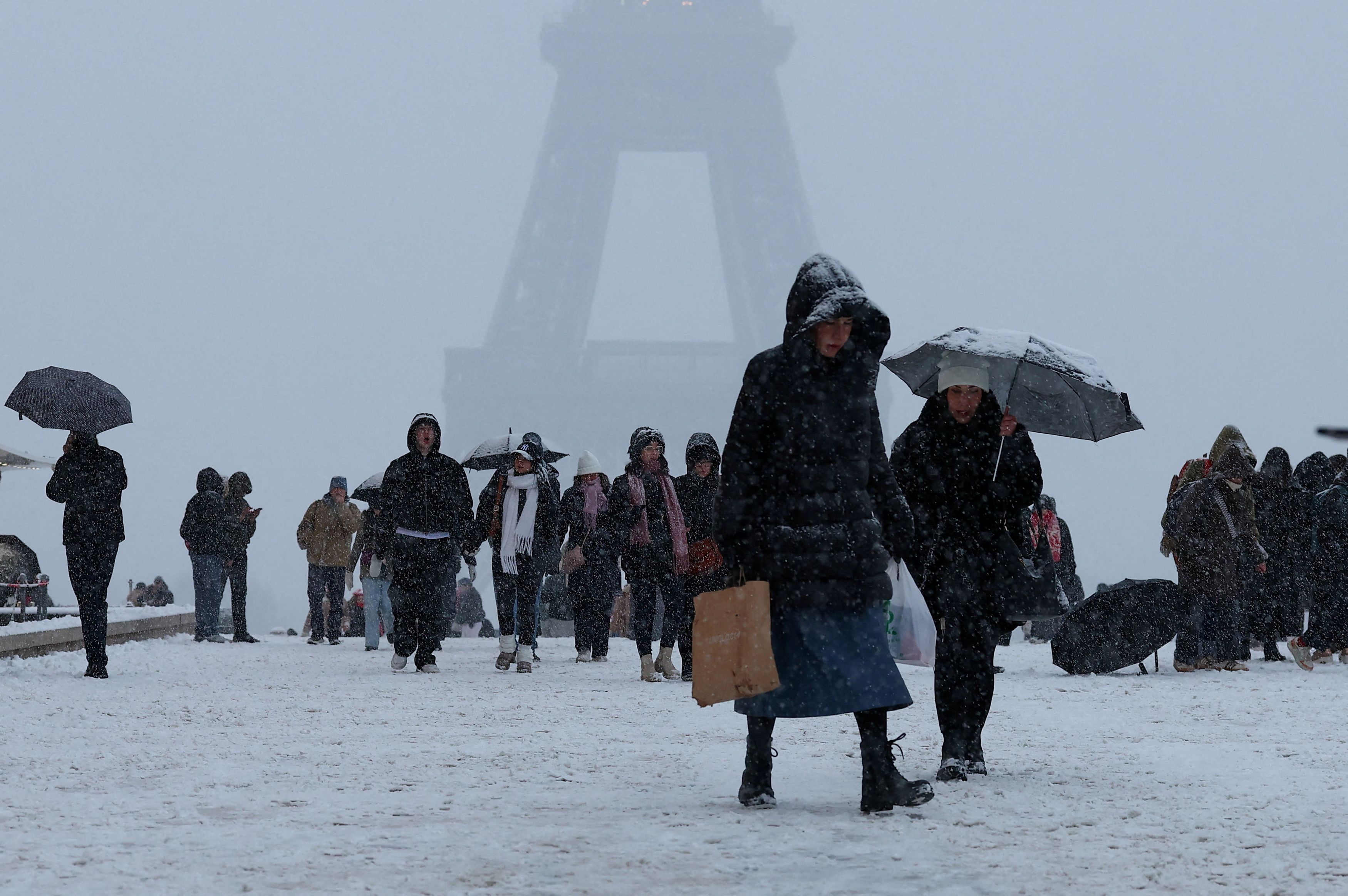 Snow and freezing temperatures hit Paris