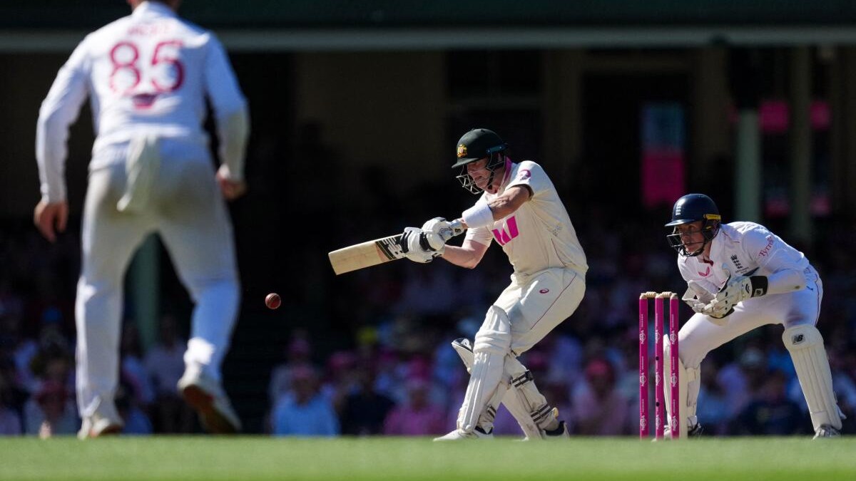 Ashes: Smith and Head put Australia in the driver's seat at Sydney