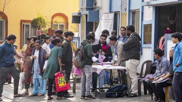 EC exempts govt, military employees residing abroad from personal appearances during SIR hearing in Bengal