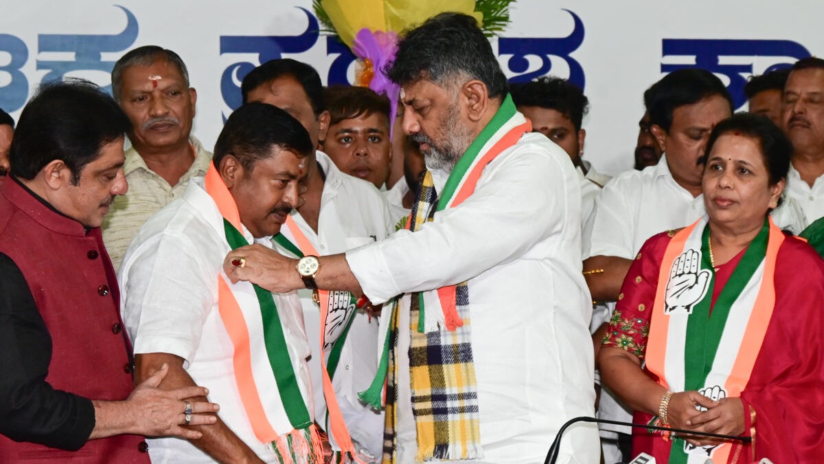 'Three parties on paper, but only two really count': DK Shivakumar says JD(S) merging with BJP will help Congress