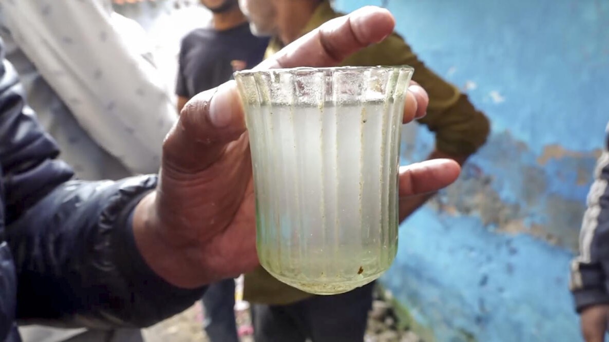 Greater Noida Dirty Water: गंदे पानी से बीमार पड़े लोग, मचा हड़कंप 2 Image