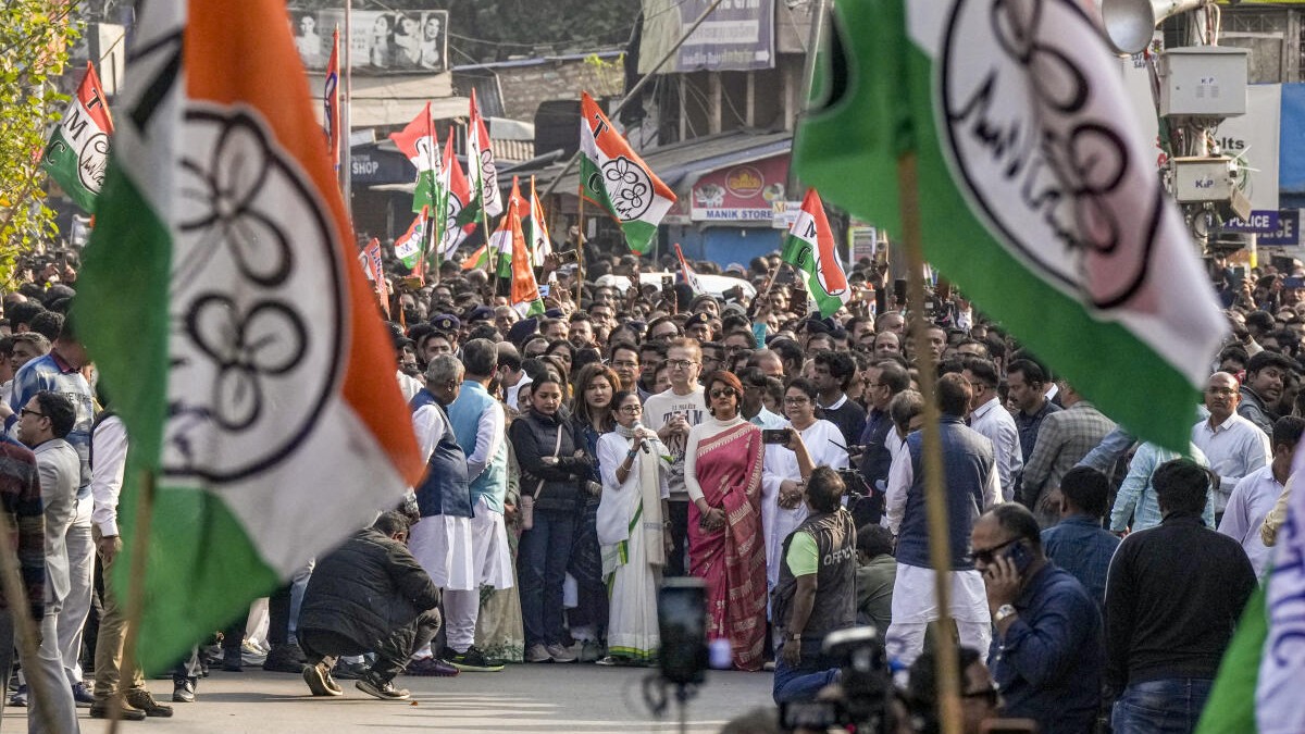 'Coal scam money trail leads to Amit Shah through BJP leaders': Mamata takes fight to streets as I-PAC row heats up
