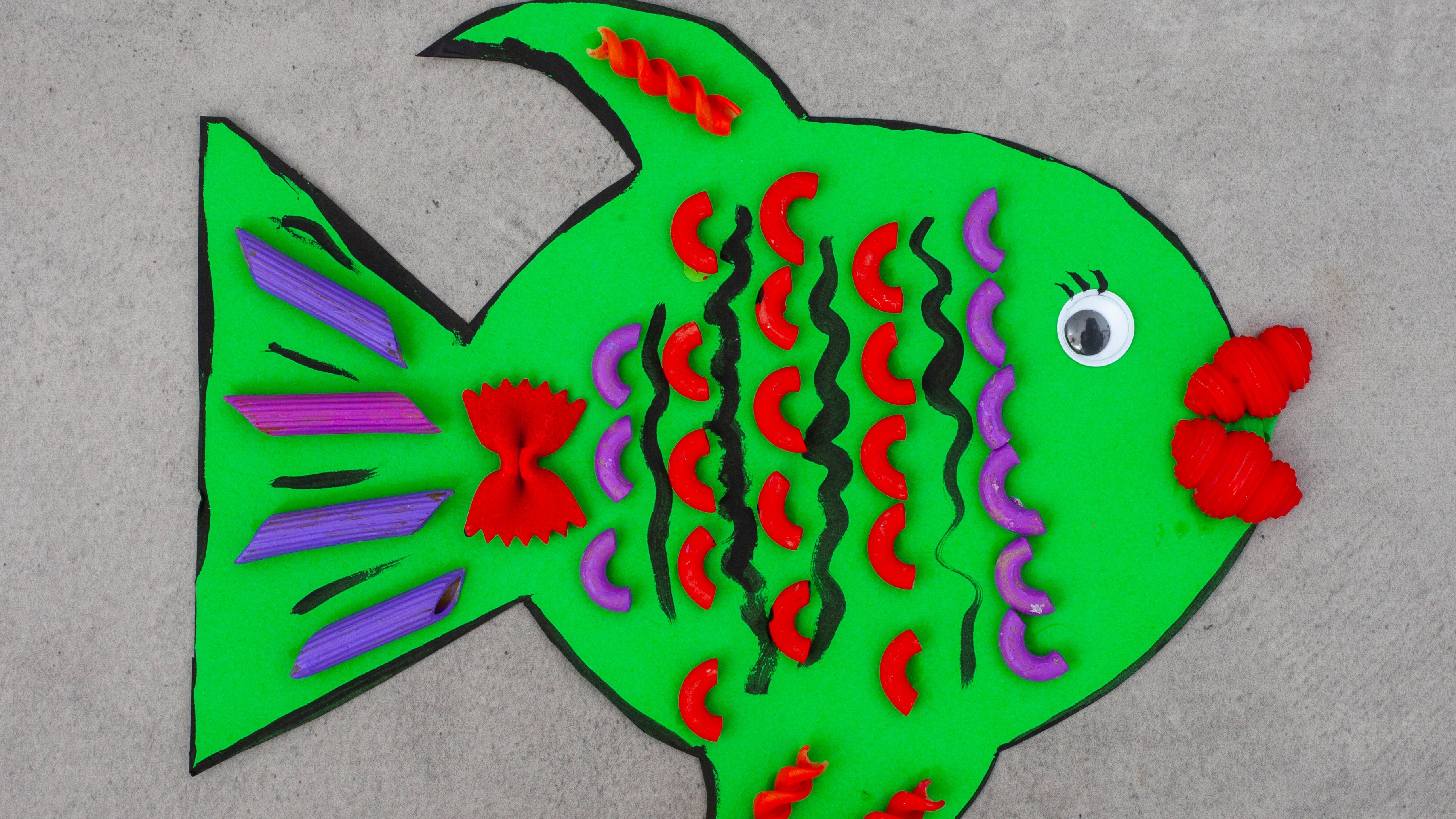 3 DIY craft using pasta