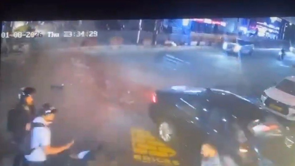 Video | Car jumps divider, crashes into restaurant wall in Bengaluru's Indiranagar