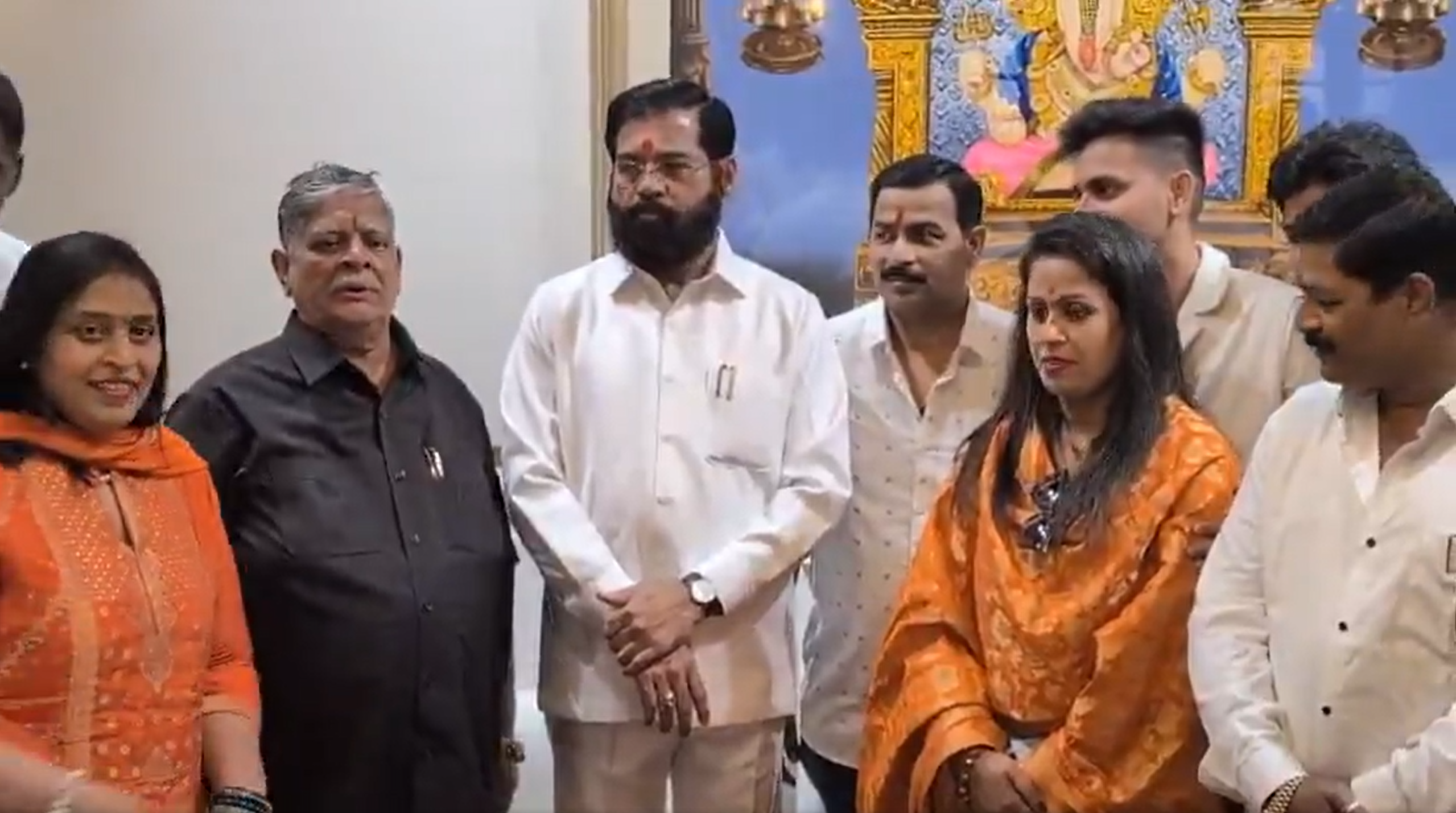 Balasaheb Thackeray's firebrand Shiv Sainik  Dagdu Sakpal joins Eknath Shinde 