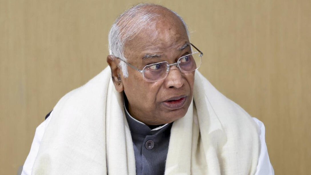 Will take up issue of MGNREGA repeal strongly during Parliament's Budget session: Mallikarjun Kharge