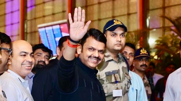 Maharashtra CM Devendra Fadnavis leaves for Davos to participate in World Economic Forum