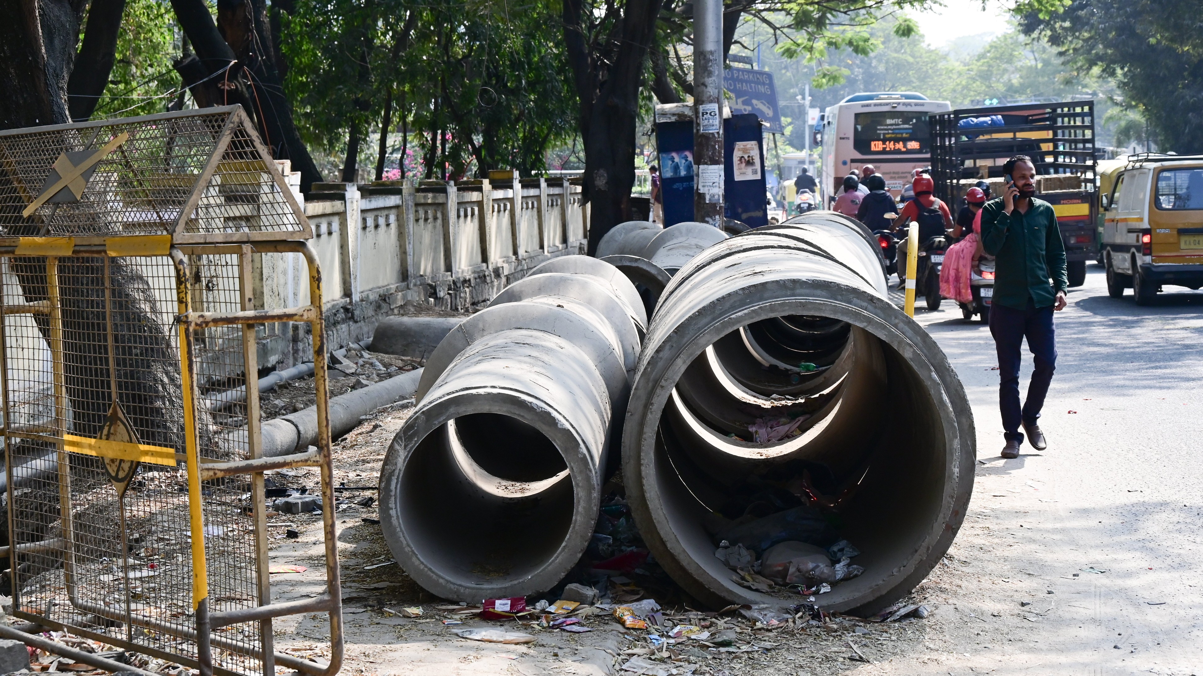 Pipeline work leaves Bengaluru's Double Road strewn with rubble, walkers stranded