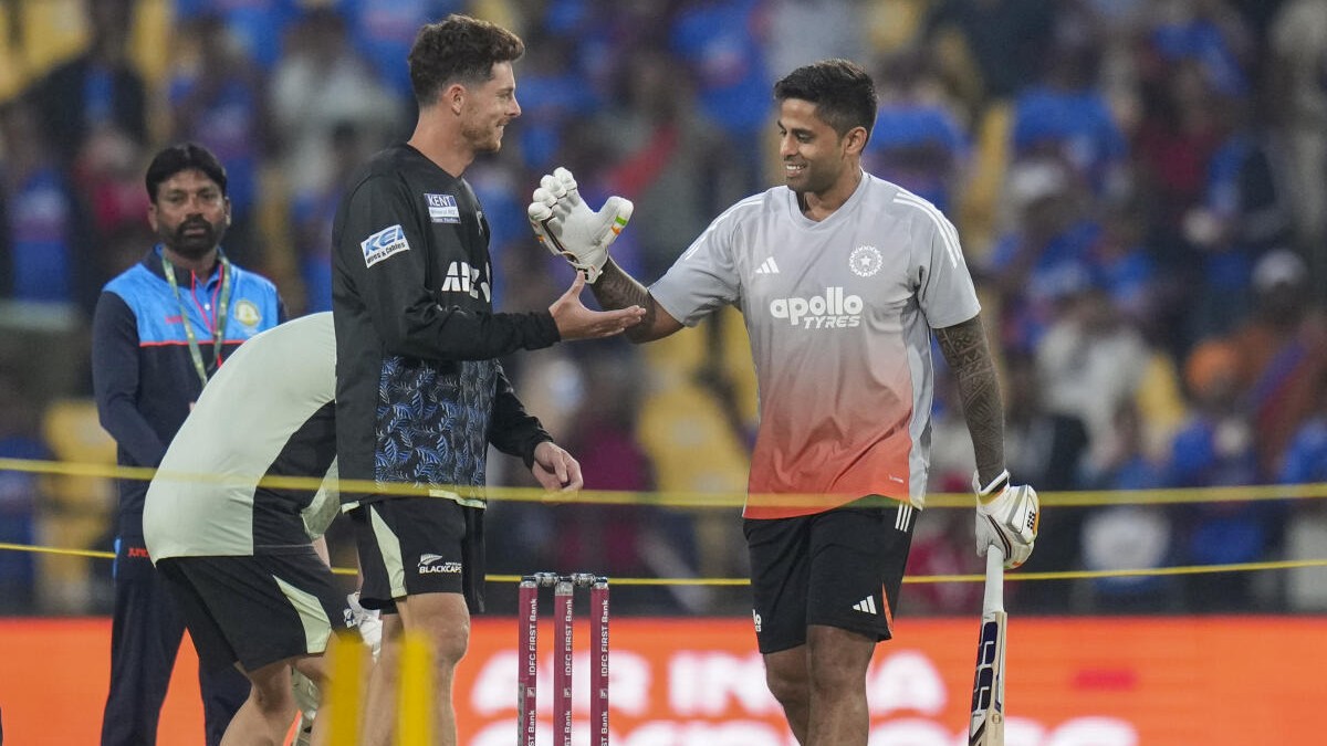 1st T20| New Zealand win toss, opt to bowl  