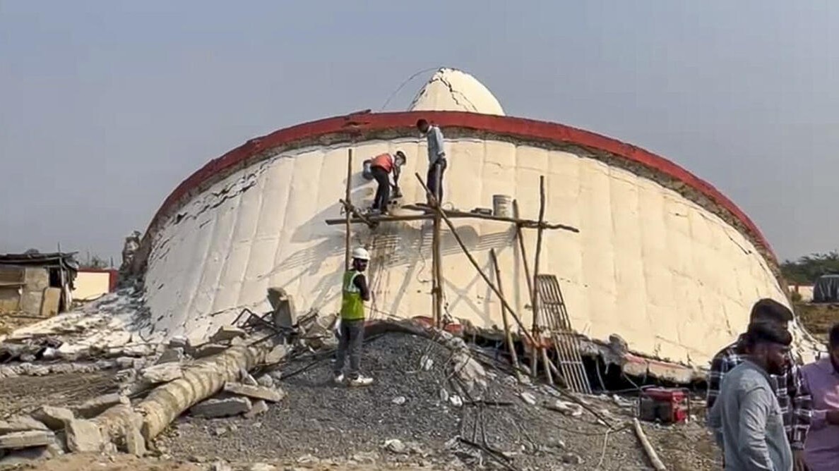 Meant to serve 34 villages, Surat's Rs 21-crore water tank collapses before being put to use; 8 arrested for 'tarnishing govt's image'