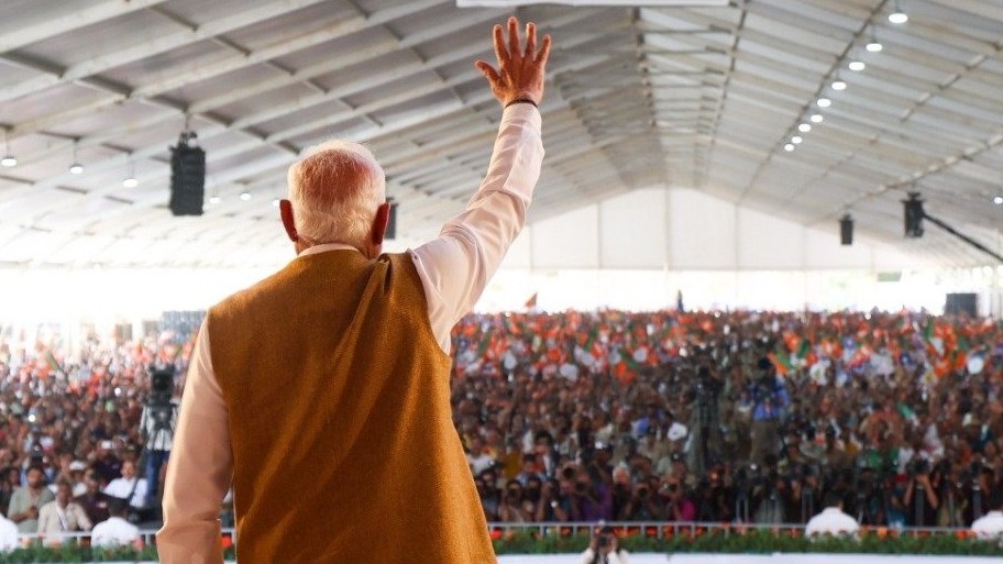 Often public expressions of love for me branded as 'drama'; 'pre-planned': PM Modi