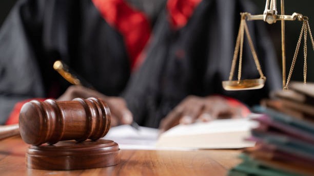 Accused of domestic violence, Puttur man attempts suicide in front of judge