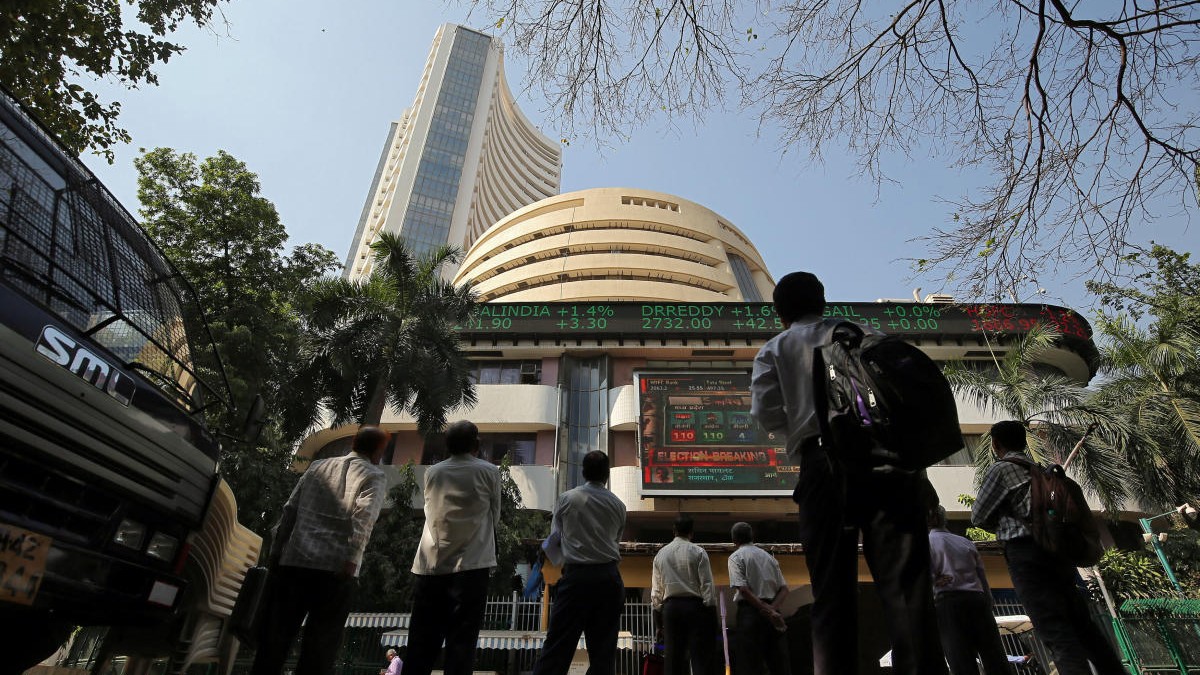 Sensex, Nifty pare opening gains amid FII selling pressure