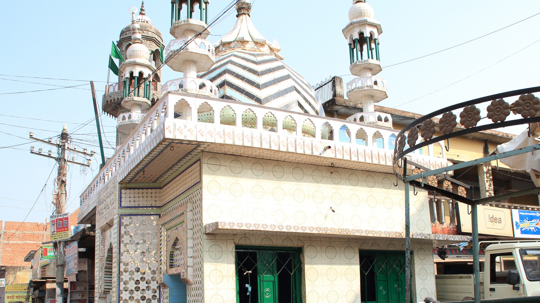 Illegal ‘mazars’ to be removed from medical varsity premises in Lucknow