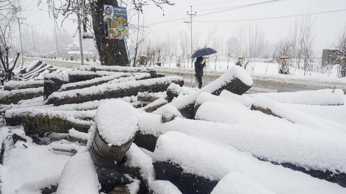 All flights cancelled at Srinagar airport due to snowfall