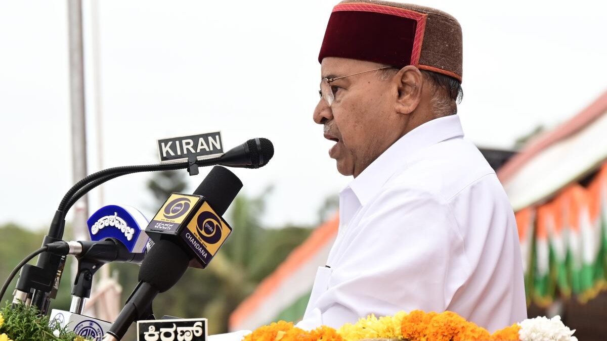Governor Gehlot hails Karnataka's ‘social democracy’ model, outlines $20 billion quantum vision