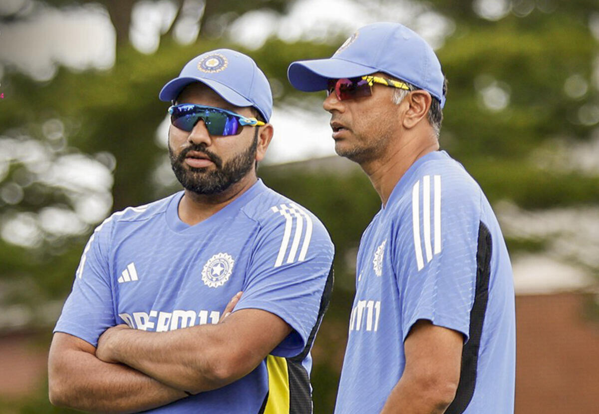 Rohit Sharma (left) and Rahul Dravid. 