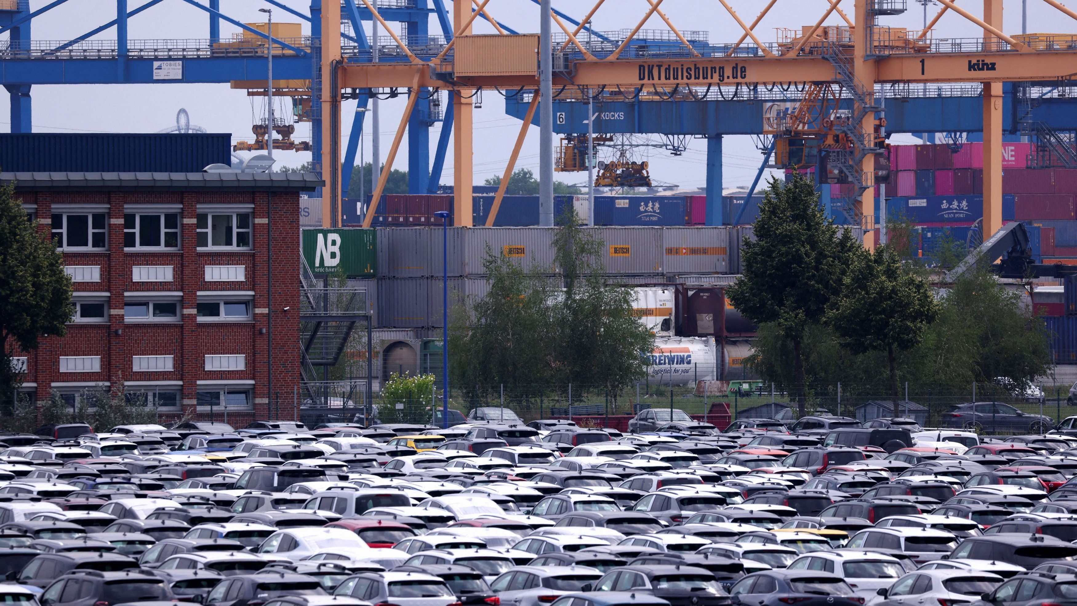Indian carmakers slide on report of sharp tariff cuts for European imports
