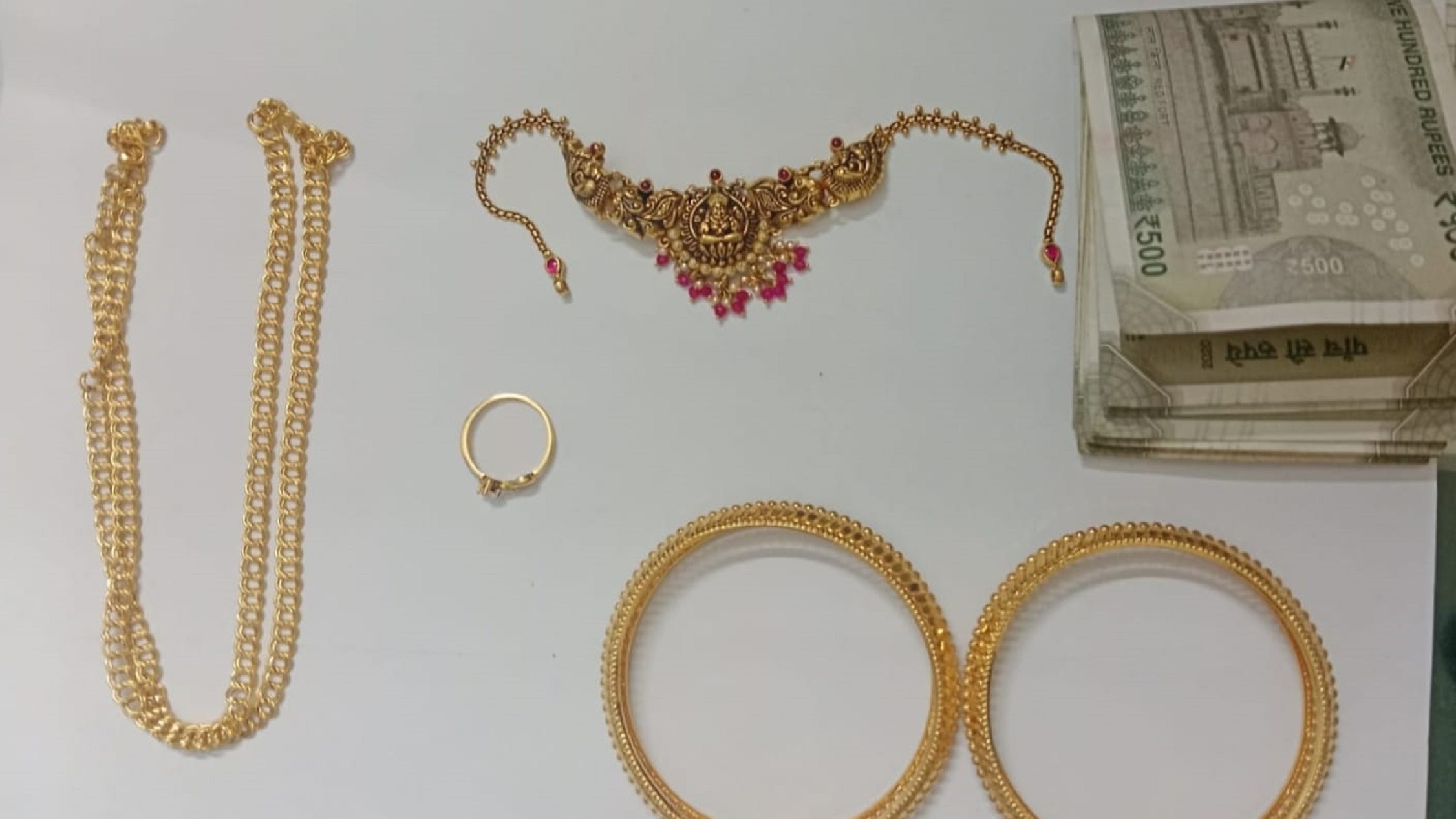 Mangaluru: Gold ornaments and cash recovered from serial offender