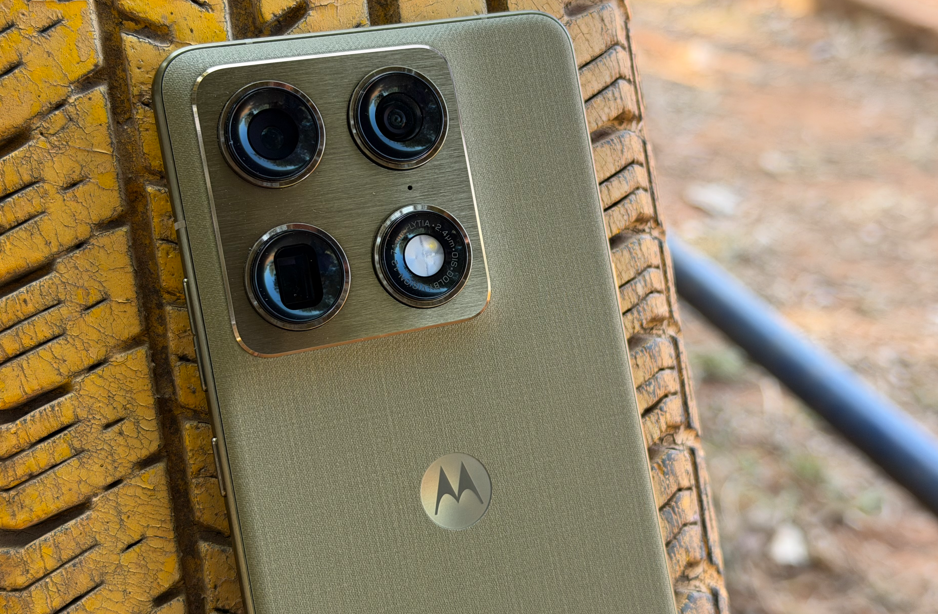 Motorola Signature.