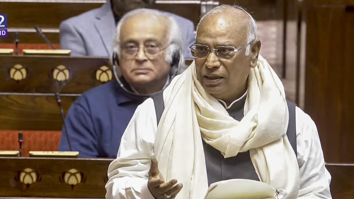 PM Modi doesn't have courage to answer questions posed to him: Kharge