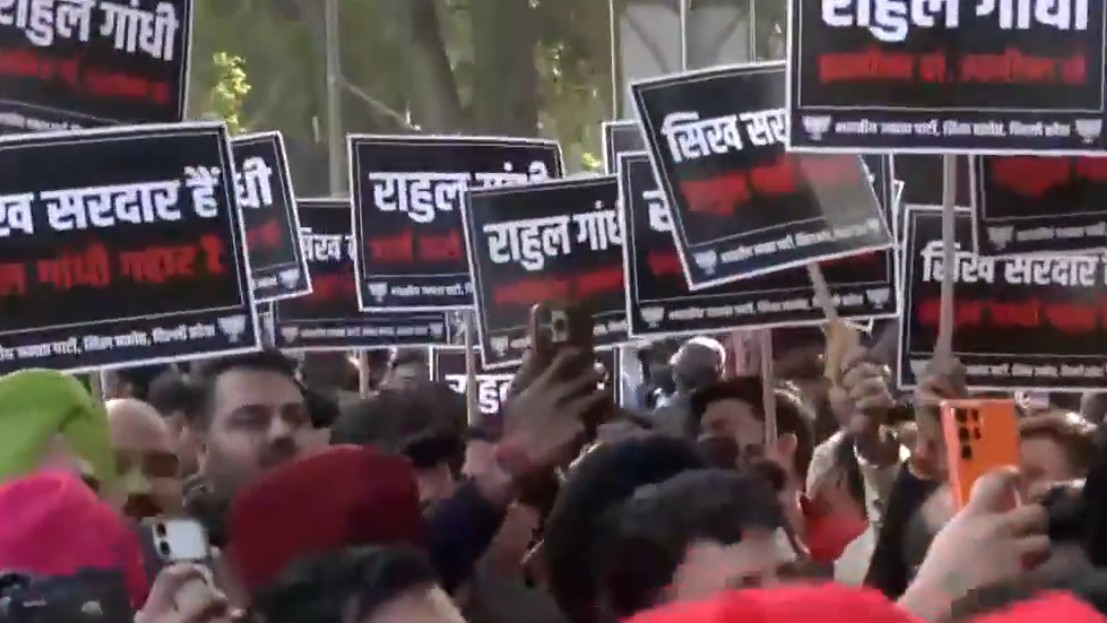 Delhi BJP protests near Congress HQ against Rahul Gandhi's 'traitor' jab at Ravneet Bittu