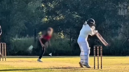 'Dad says he'll get tickets if IPL player comments': KKR, Aaron Finch and Shimron Hetmyer react to 10-year-old girl's batting video 