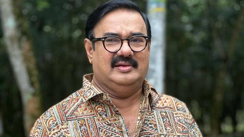 Two youths injured as bike collides with car driven by actor Maniyanpilla Raju in Thiruvananthapuram