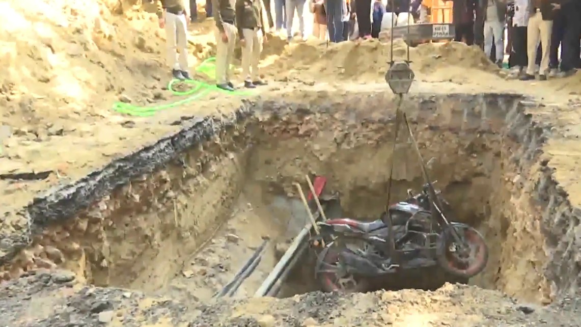 Motorcyclist dies after falling into pit on under-construction road in west Delhi