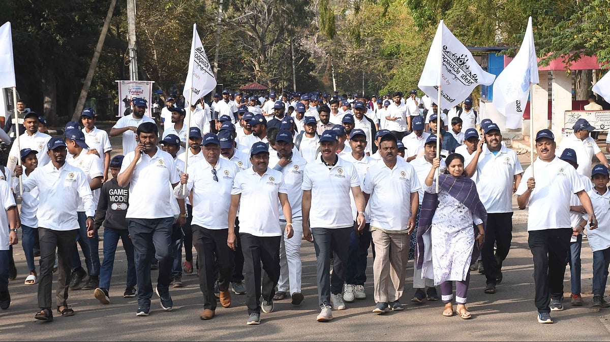 Karnatak University VC Stresses Constitutional Values at Dharwad Event
