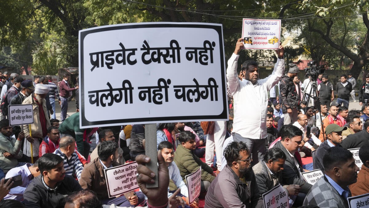 Cab drivers protest at Delhi's Jantar Mantar; seek welfare measures, ban on private bike taxis