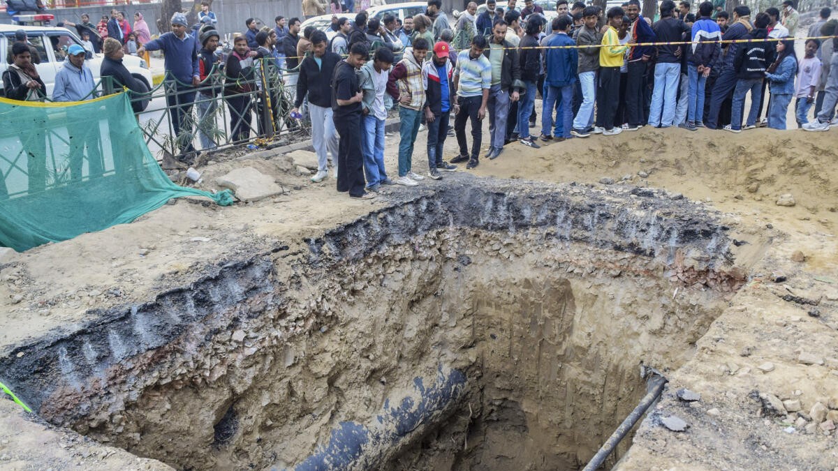 No barricading, warning signs near pit that claimed biker's life in Janakpuri: FIR