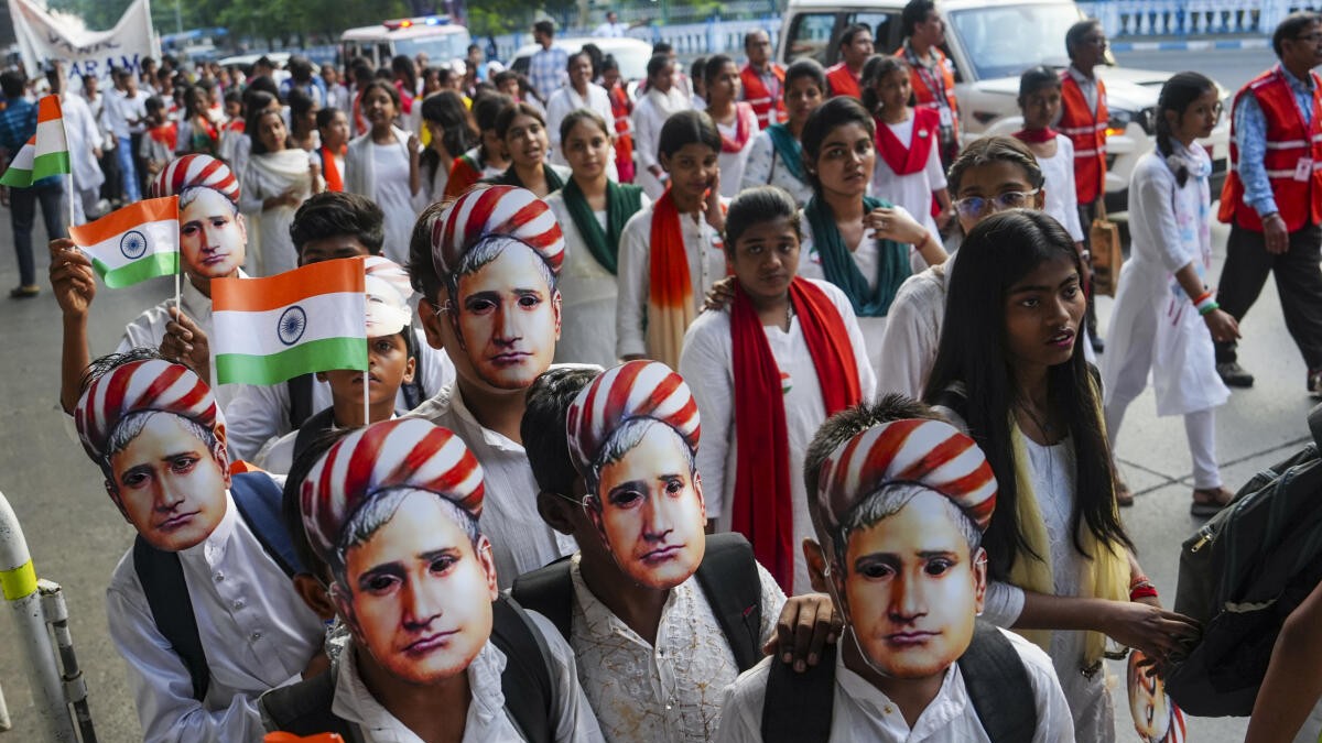 New protocol for singing Vande Mataram out: National song must before Jana Gana Mana when sung together