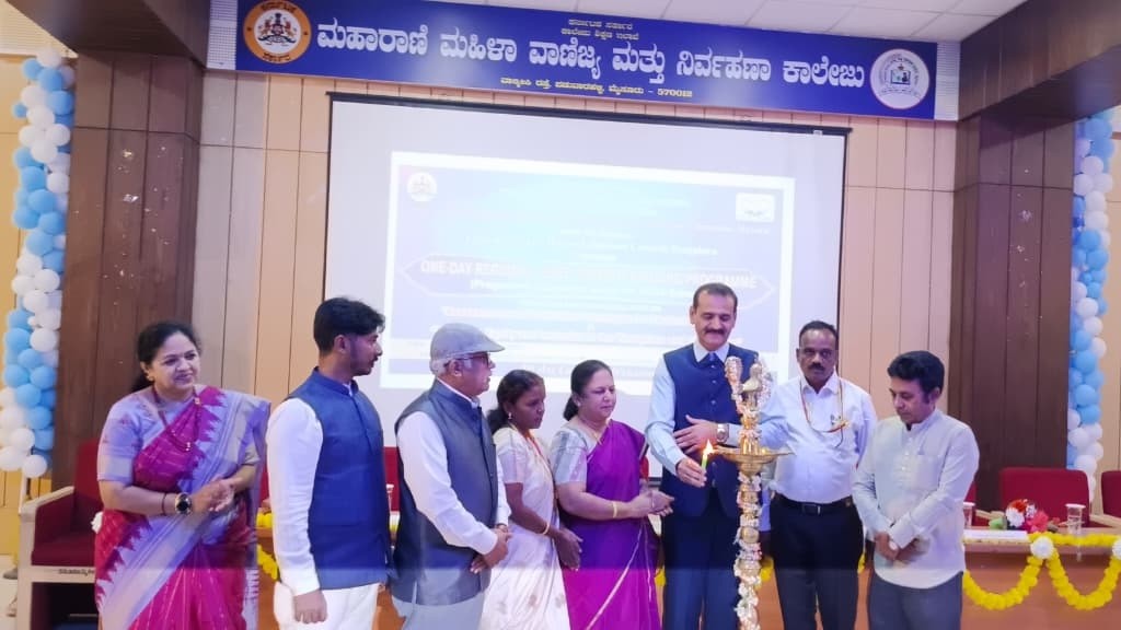 Mysuru: DCE Commissioner urges focus on skill-based evaluation; inclusivity in classrooms