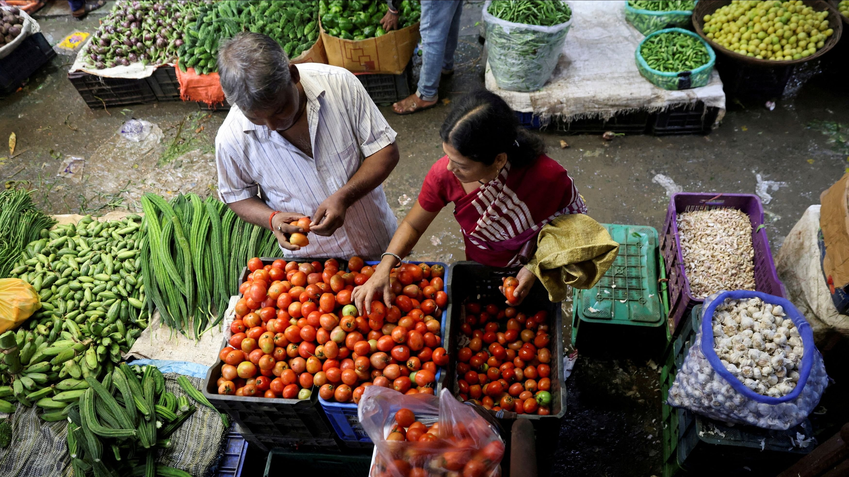 Retail inflation rises to 2.75% in January on high tomato, gold prices