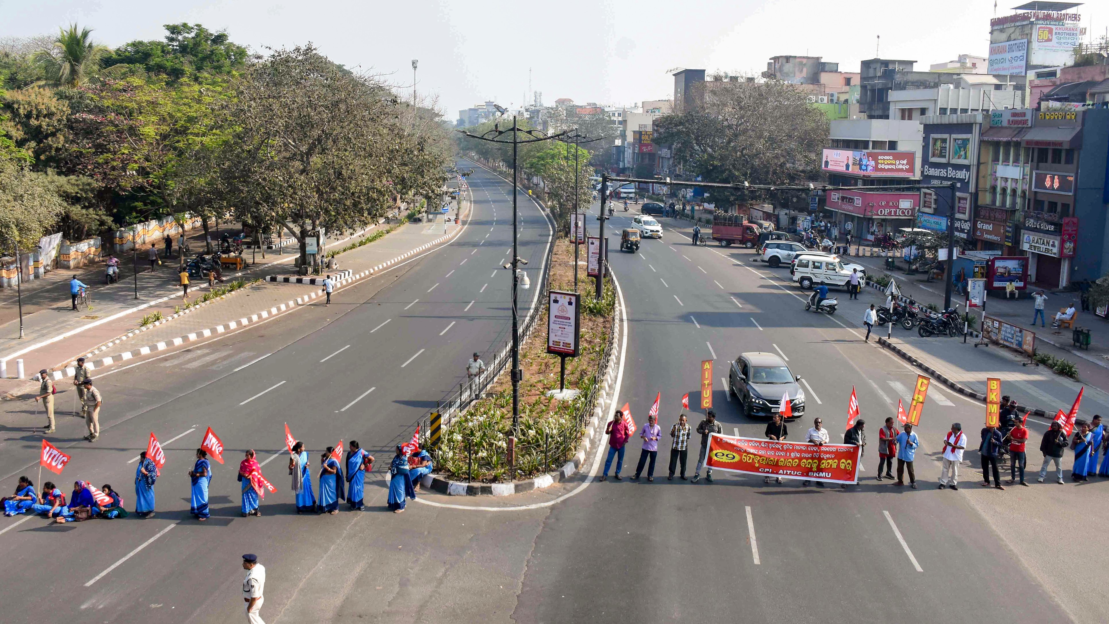 Nagaland govt employees join nationwide strike; submit charter of demands
