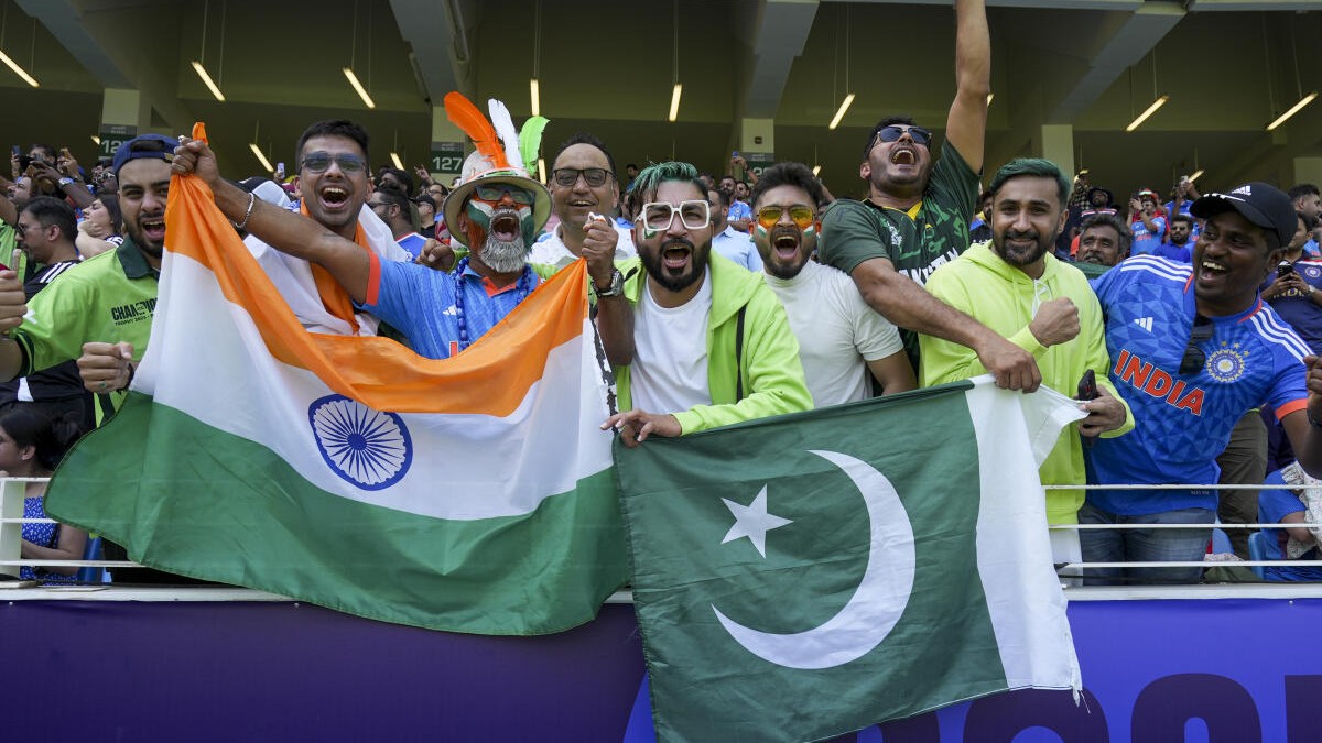 Pakistan-India clash triggers merchandise boom in Karachi