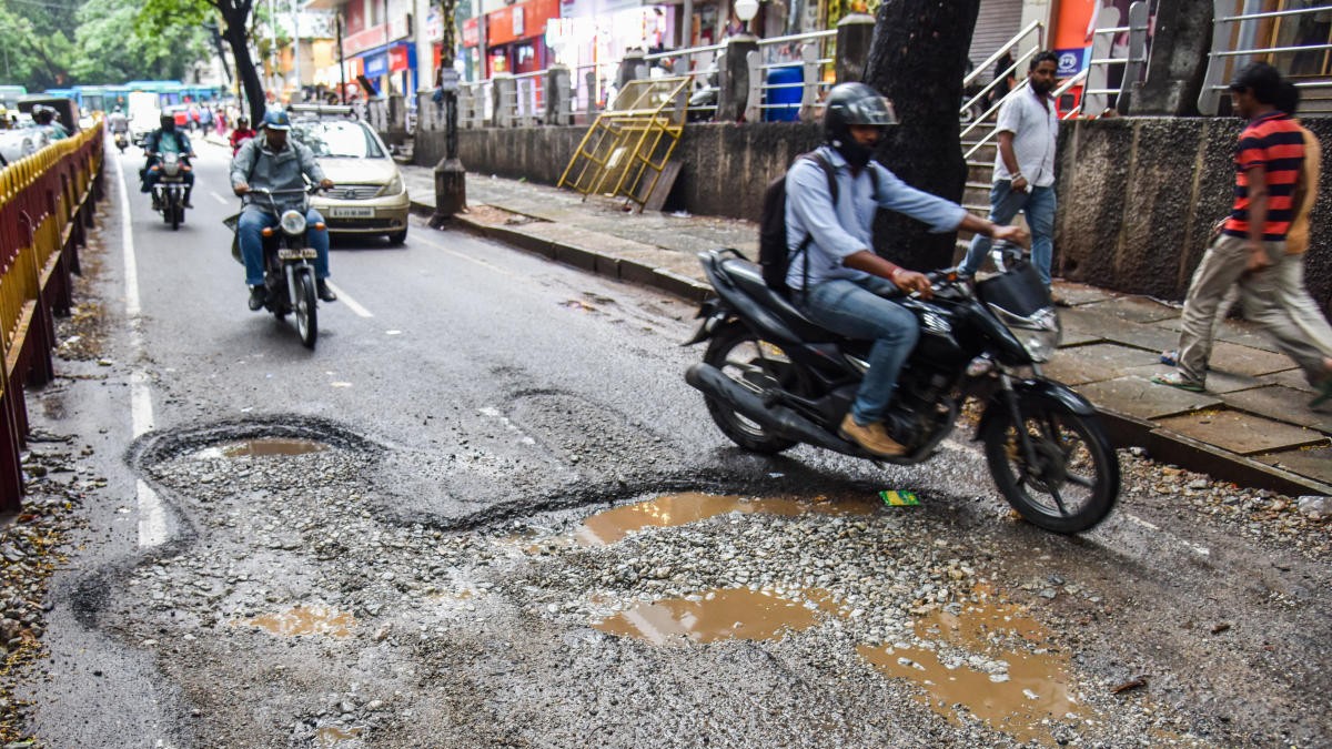 Pothole deaths rise 53% in 5 years; Uttar Pradesh accounts for over half of 9,400 fatalities