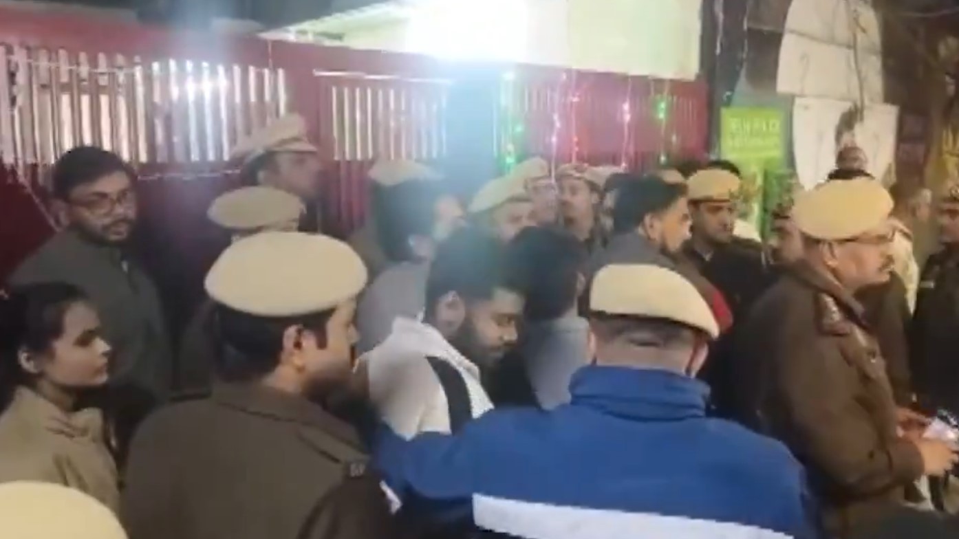 ABVP, Left trade charges over alleged assault of journalist during DU protest