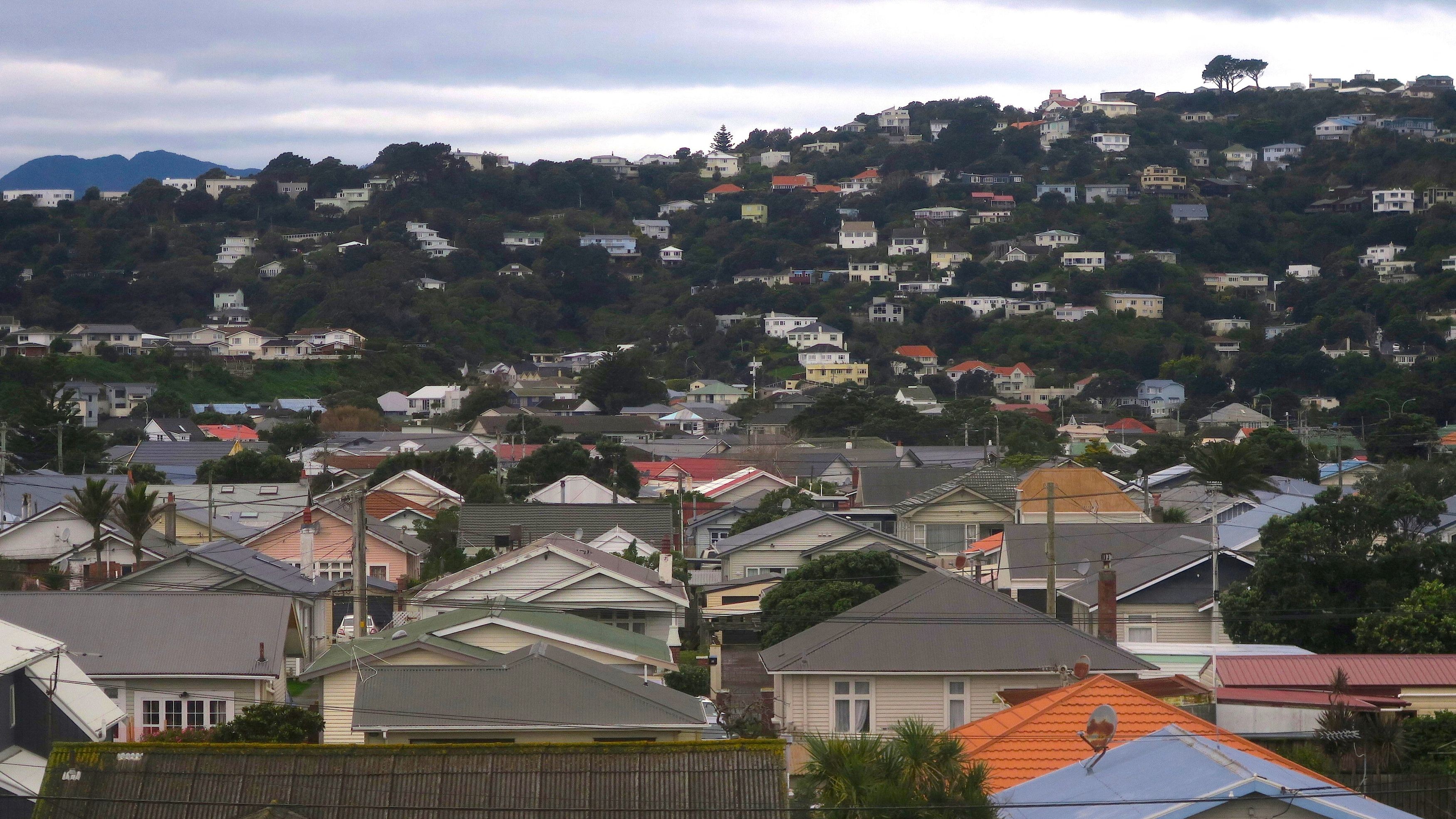 Wild storm in New Zealand disrupts flights, thousands without power