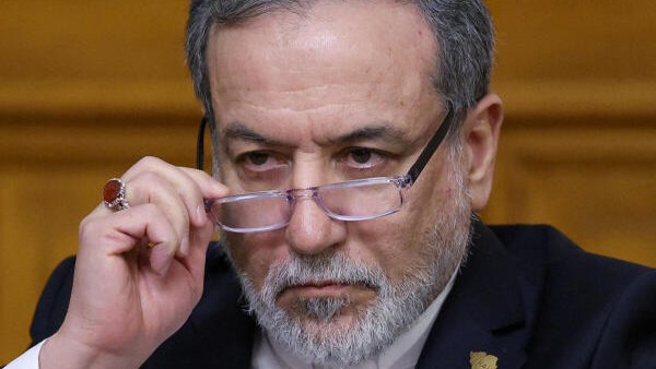 Iran foreign minister says progress made in nuclear talks with US in Geneva