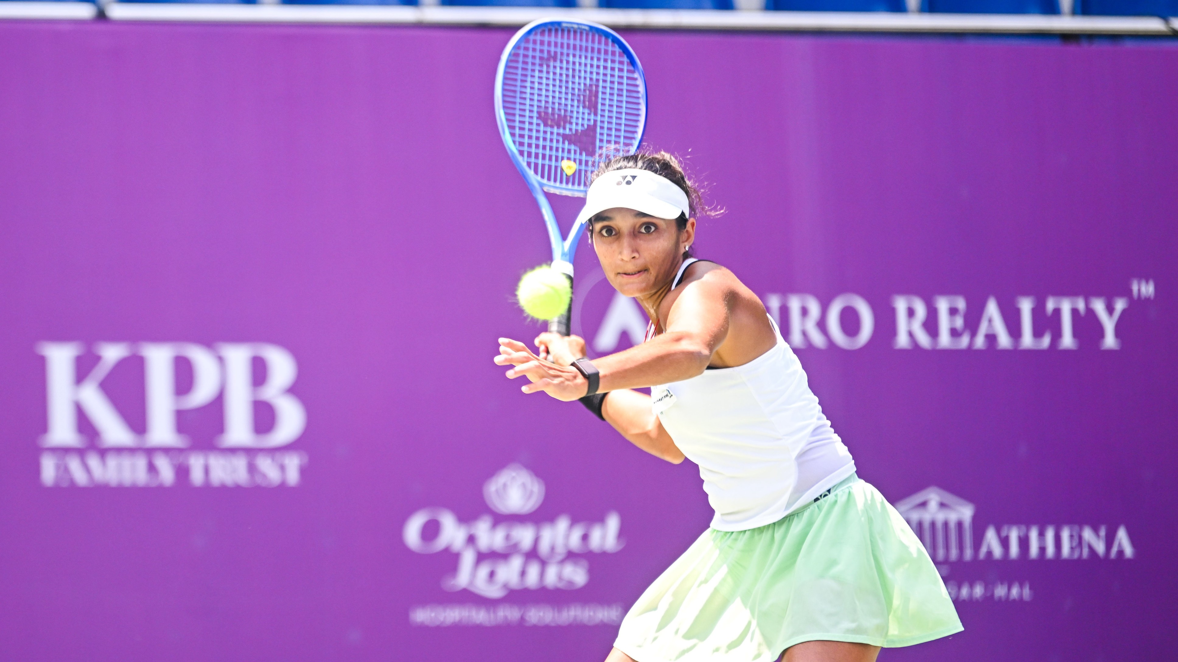 ITF Women’s Open W100: Sahaja fights back to advance  