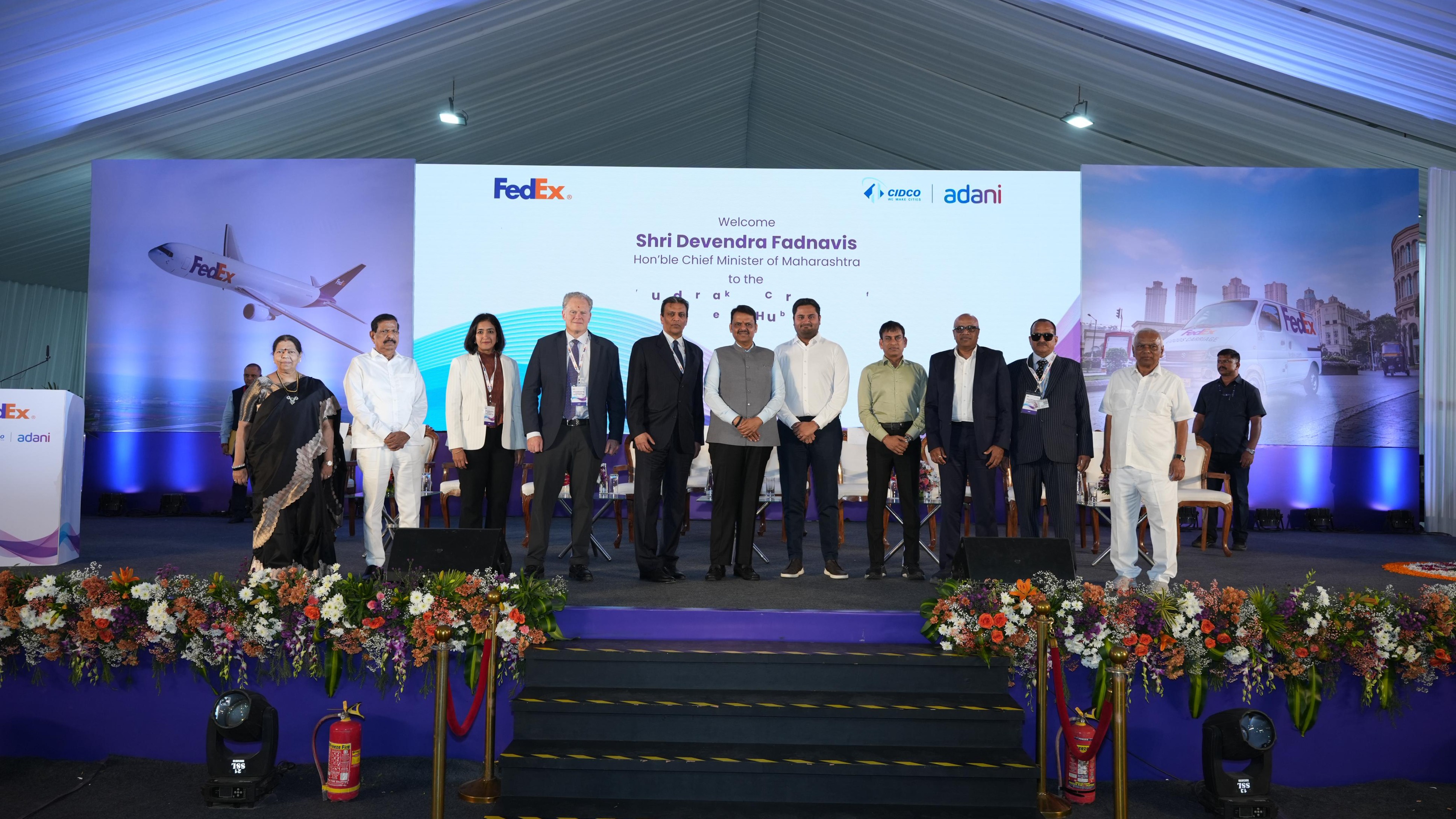 FedEx officials with Maharashtra Chief Minister  Devendra Fadnavis