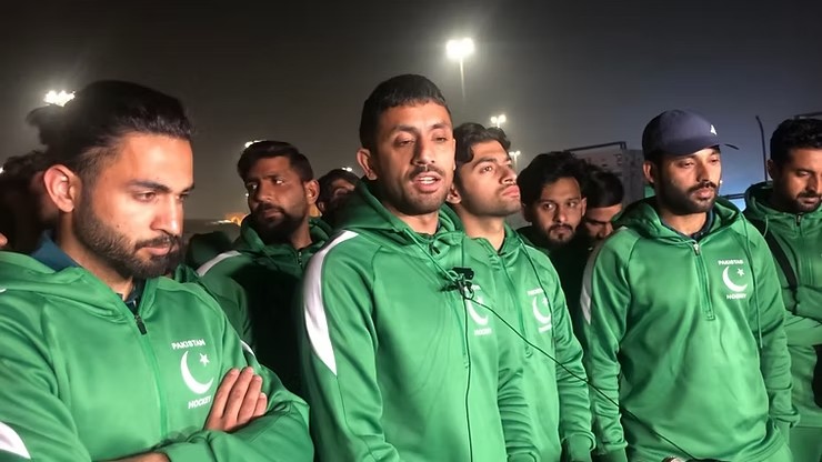 'Had to wash dishes before going to play': Pakistan hockey captain Shakeel slams federation over Australia ordeal